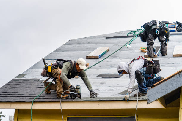 Professional Roofing technician working in Burbank, OH